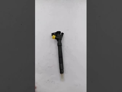 28565335 Injektor bahan bakar diesel dengan nozzle untuk bagian mesin